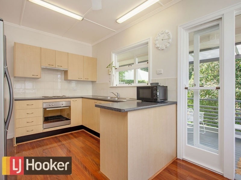 132 Outlook Crescent, Bardon QLD 4065