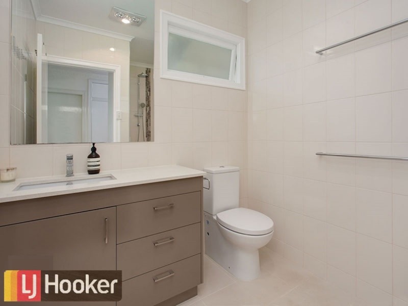 132 Outlook Crescent, Bardon QLD 4065