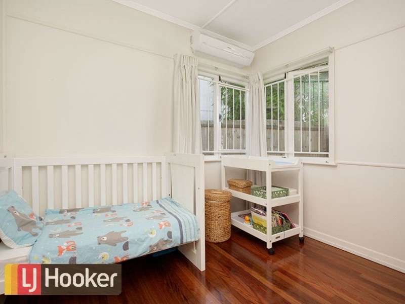 132 Outlook Crescent, Bardon QLD 4065