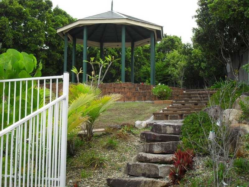 7 Myrtle Place, Albany Creek QLD 4035