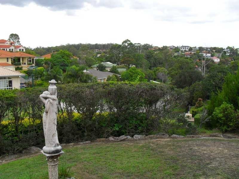 7 Myrtle Place, Albany Creek QLD 4035