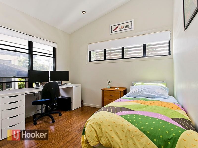 32 Parkview Street, Mitchelton QLD 4053