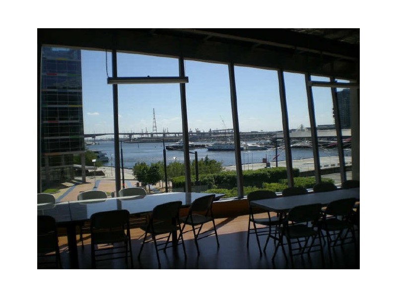 4/108 Harbour Esplanade, Docklands VIC 3008