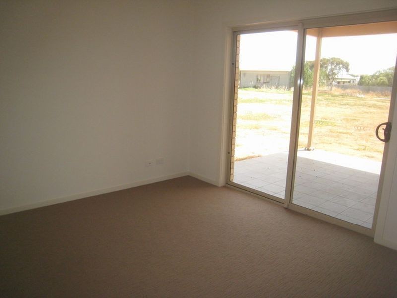 11 Railway Terrace, Crystal Brook SA 5523