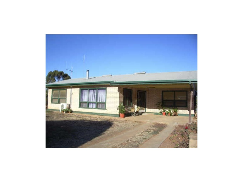 27 Fifth Street, Wirrabara SA 5481
