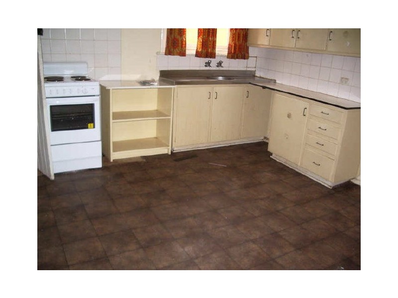 5 Giles Street, Crystal Brook SA 5523