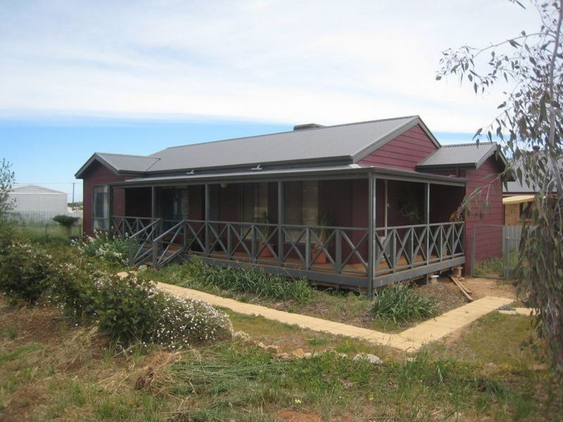 2 Scenic Drive, Napperby SA 5540