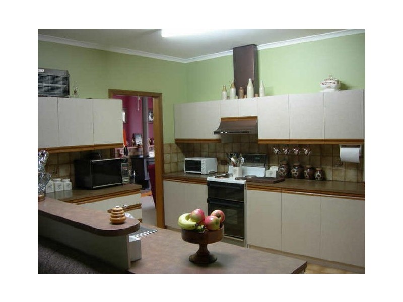 14 Fourth Street, Wirrabara SA 5481