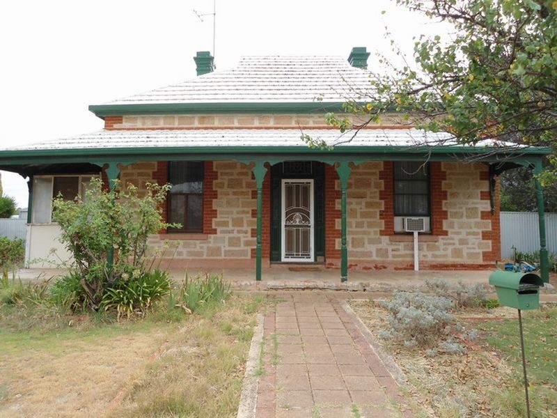 64 Park Terrace, Gladstone SA 5473