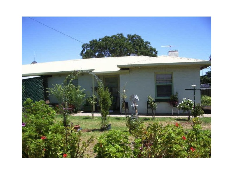 22 Giles Street, Crystal Brook SA 5523