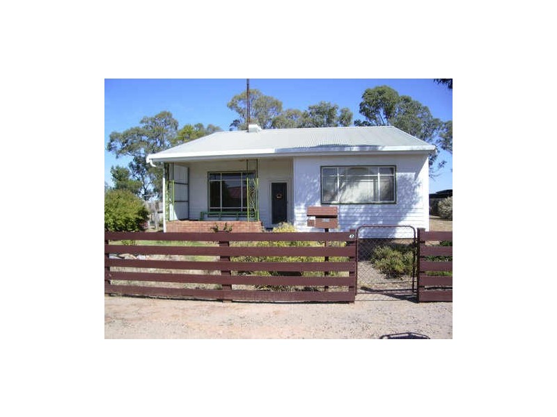 42 Ash Crescent, Gladstone SA 5473