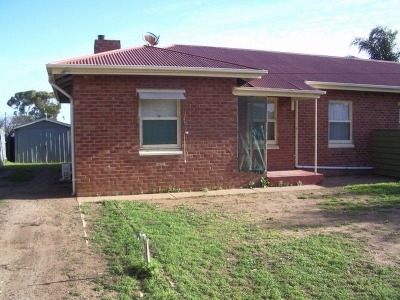 2 Lyons Street, Crystal Brook SA 5523