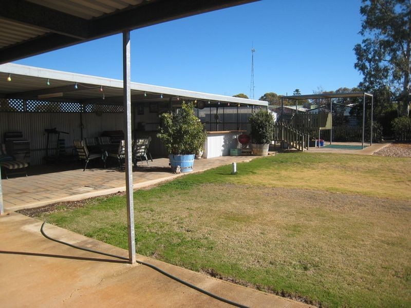 70 Park Terrace, Gladstone SA 5473