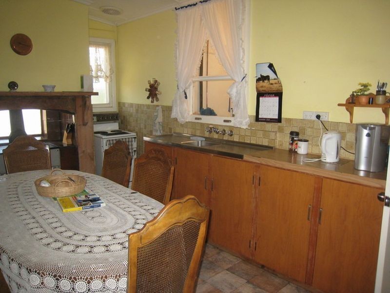 16 Mill Street, Laura SA 5480