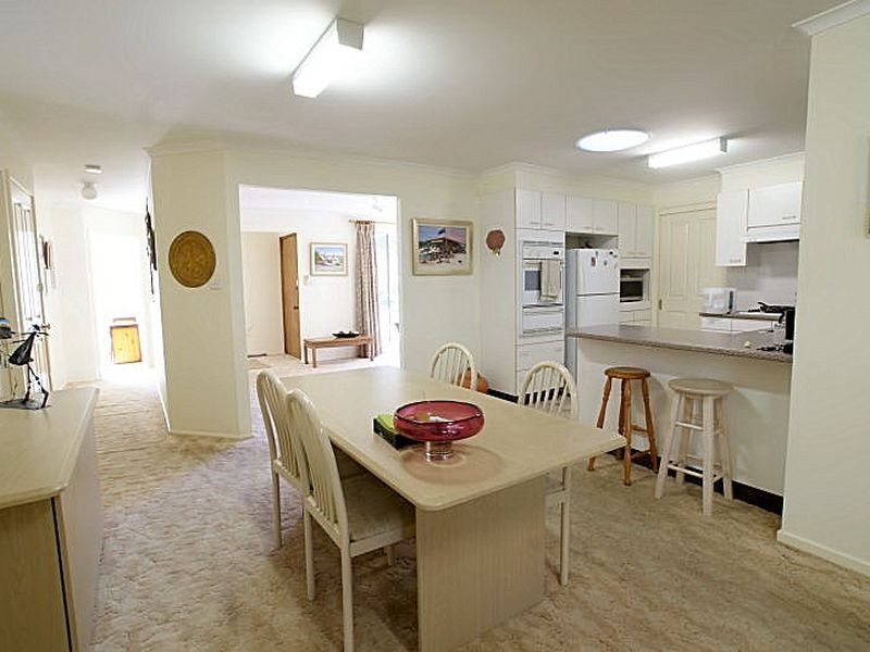 37 Sunshine Bay Road, Sunshine Bay NSW 2536