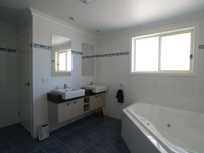 127 Litchfield Crescent, Long Beach NSW 2536