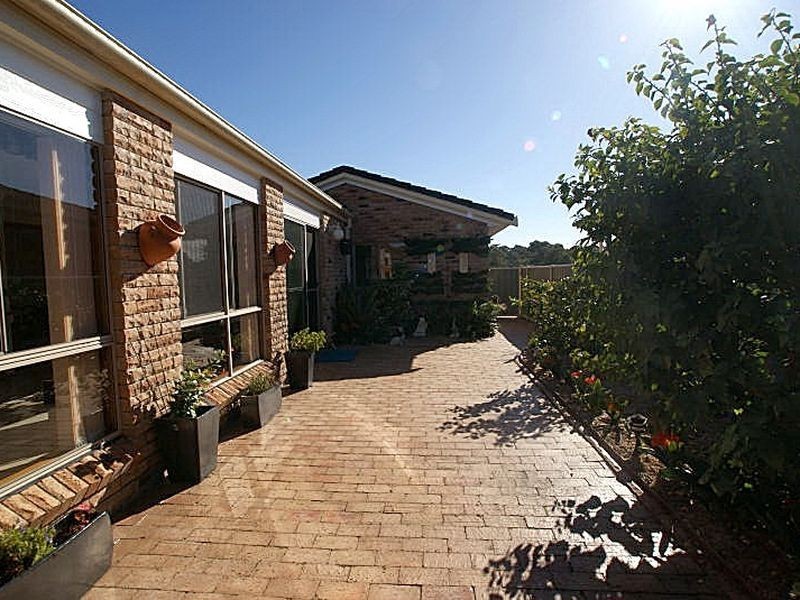 8 Kurrara Close, Malua Bay NSW 2536