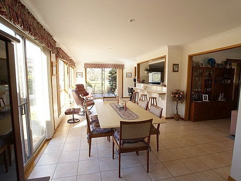 8 Kurrara Close, Malua Bay NSW 2536