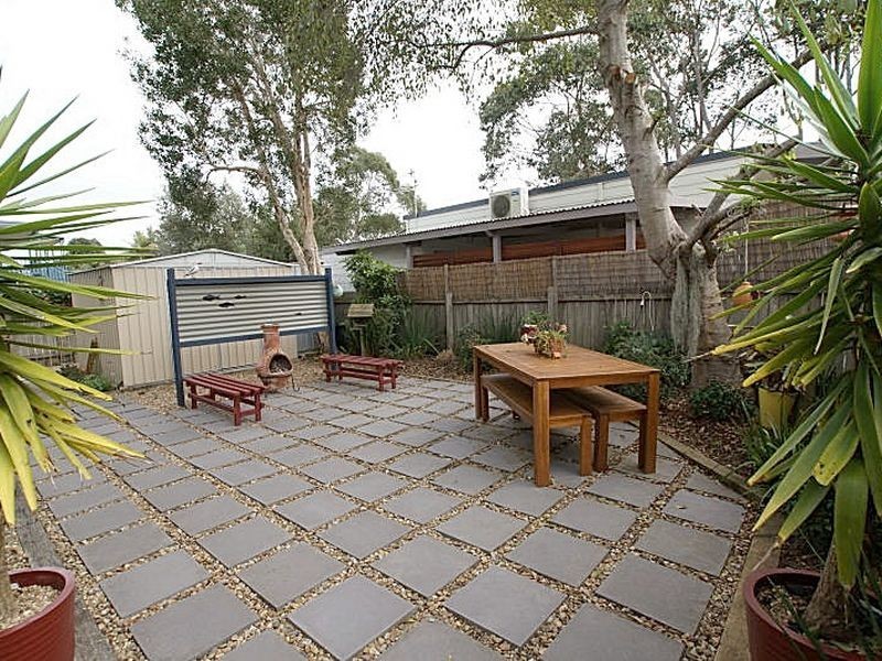 24a Yarralumla Crescent, Tomakin NSW 2537