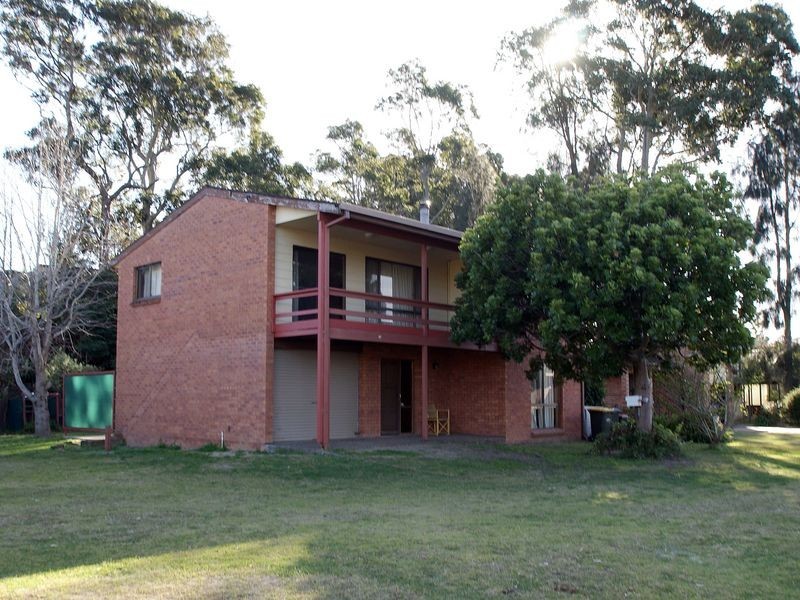 27 Myamba Parade, Surfside NSW 2536
