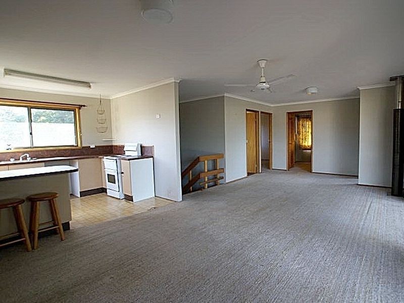 27 Myamba Parade, Surfside NSW 2536
