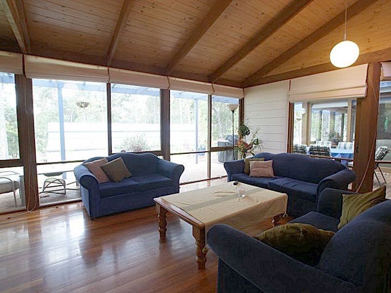 34 The Outlook Road, Surfside NSW 2536