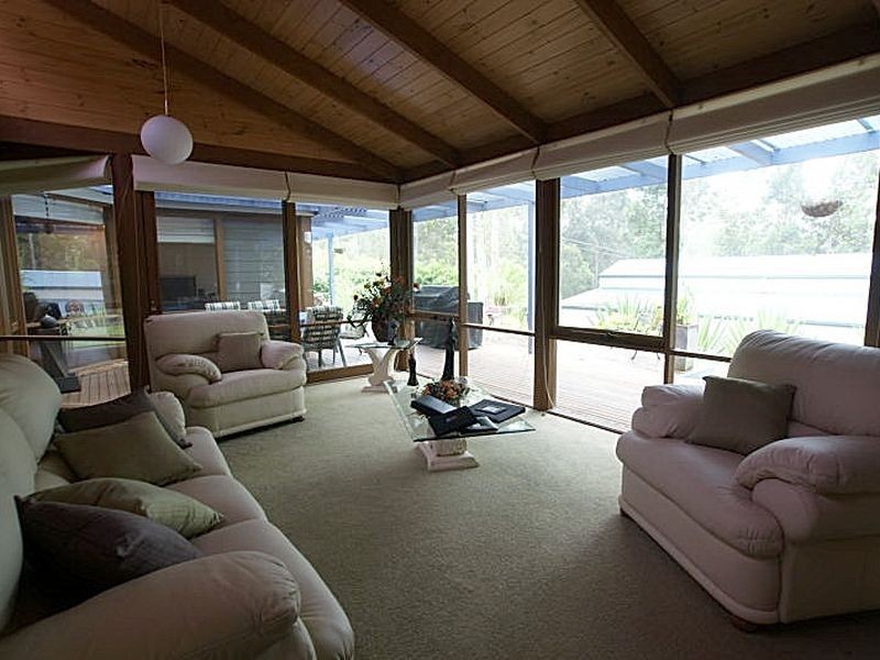 34 The Outlook Road, Surfside NSW 2536