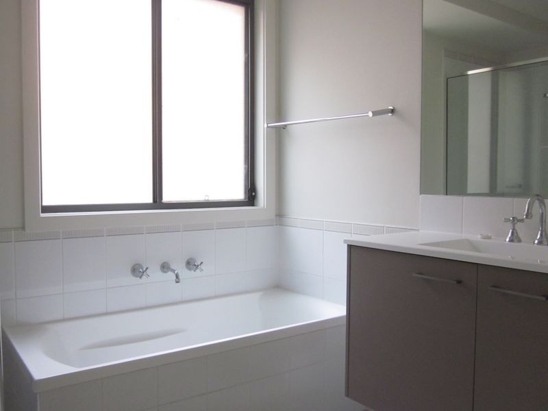 65 Grantham Road, Batehaven NSW 2536