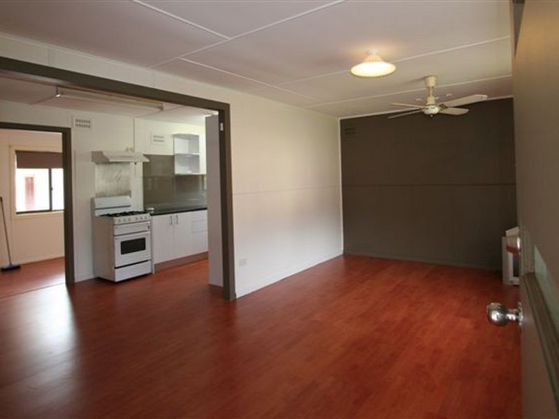 11 Herarde Ave, Batemans Bay NSW 2536