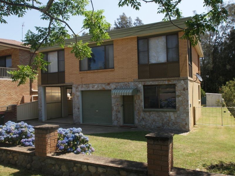 32 Edward Road, Batehaven NSW 2536