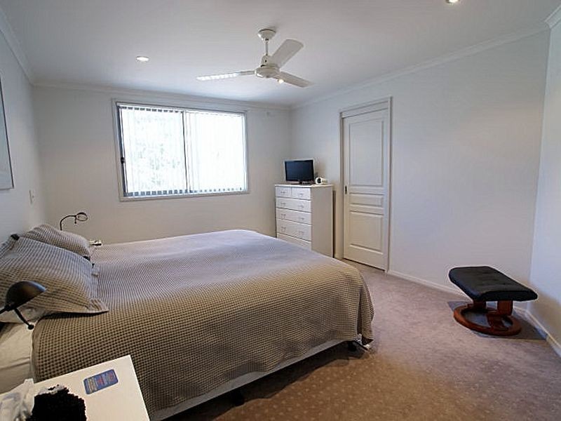 74 Forest Parade, Tomakin NSW 2537