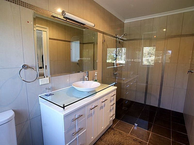 74 Forest Parade, Tomakin NSW 2537