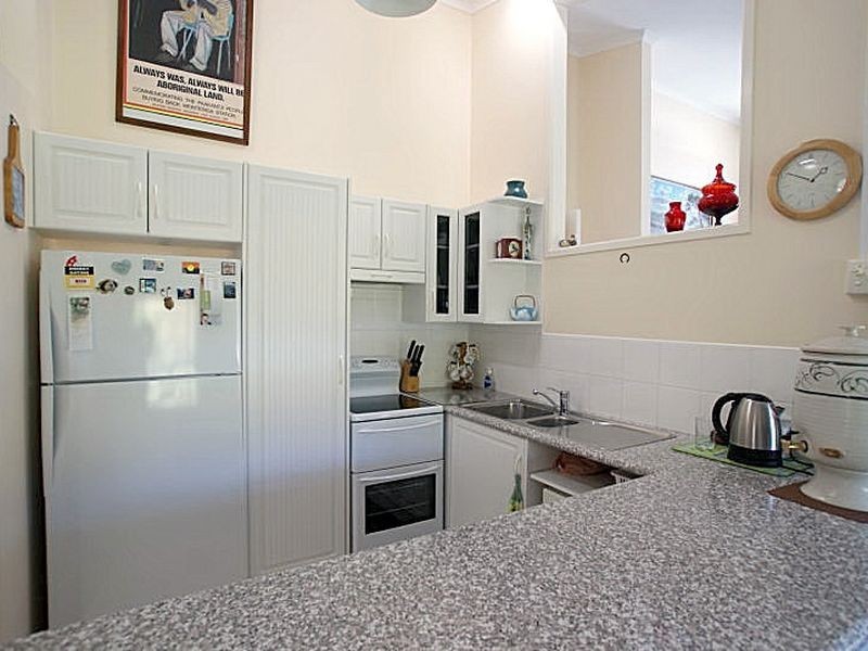 2/71 Karoola Crescent, Surfside NSW 2536