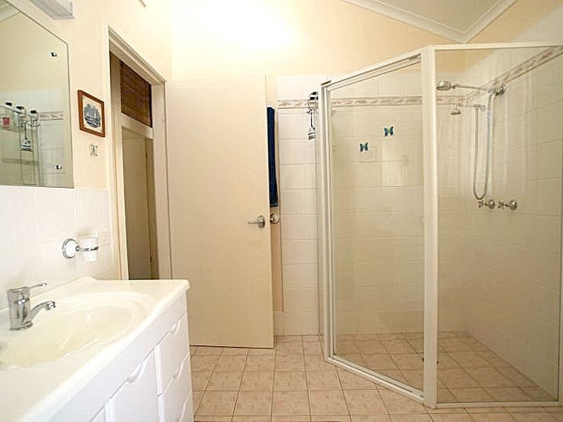 2/71 Karoola Crescent, Surfside NSW 2536