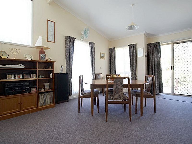 2/71 Karoola Crescent, Surfside NSW 2536
