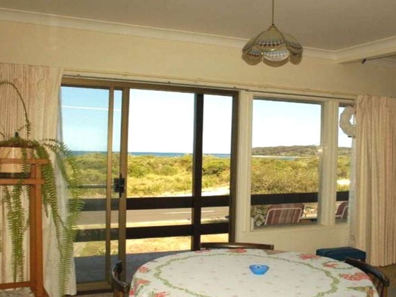 101 Coronation Drive, Broulee NSW 2537