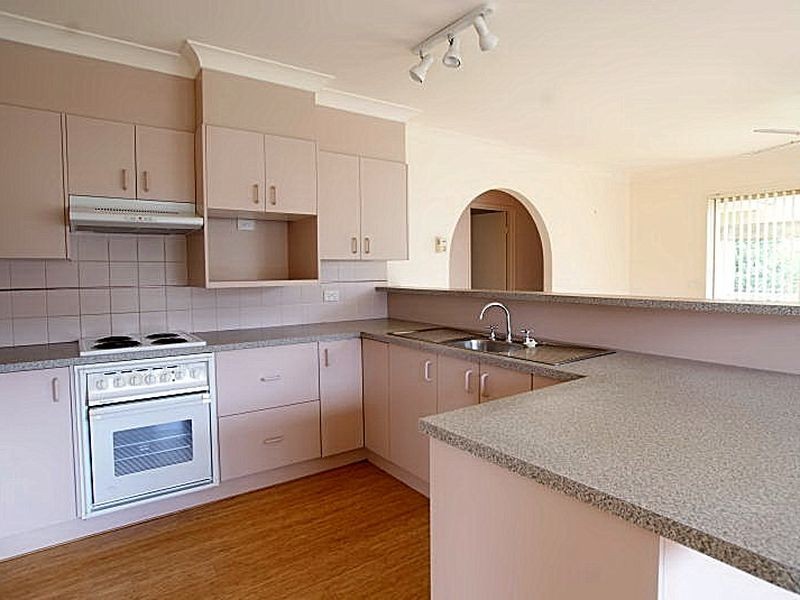 6 Sorrel Place, Catalina NSW 2536
