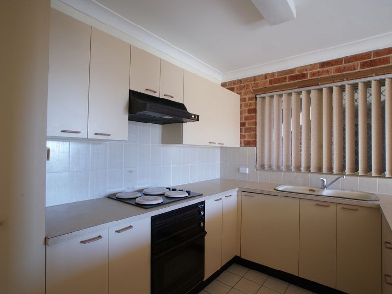 4/2 Sheila Street, Batehaven NSW 2536