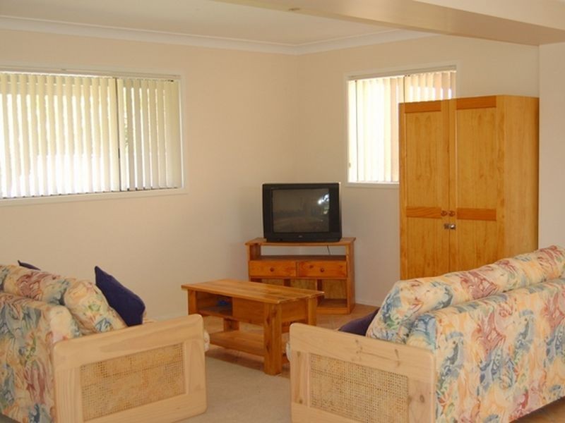 125 Sunpatch Parade, Tomakin NSW 2537