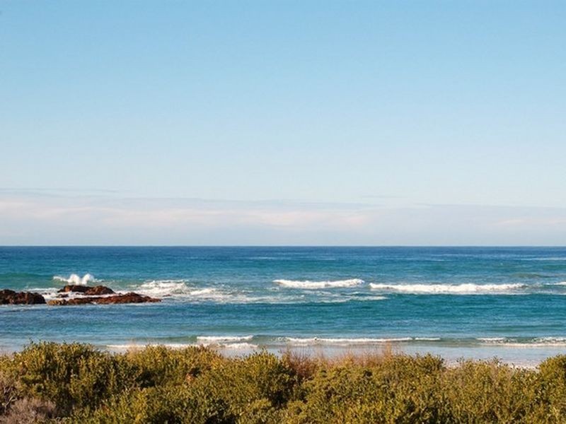 125 Sunpatch Parade, Tomakin NSW 2537