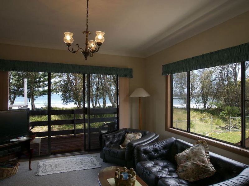 52 Myamba Parade, Surfside NSW 2536