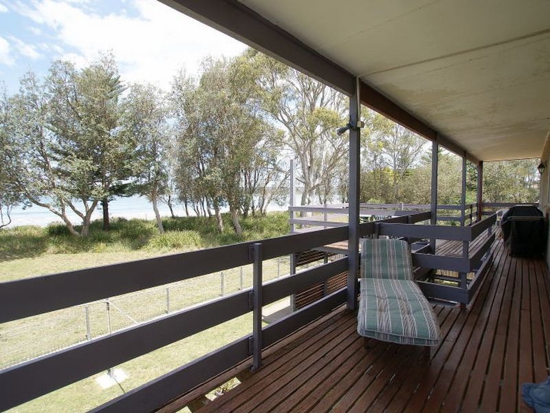 52 Myamba Parade, Surfside NSW 2536
