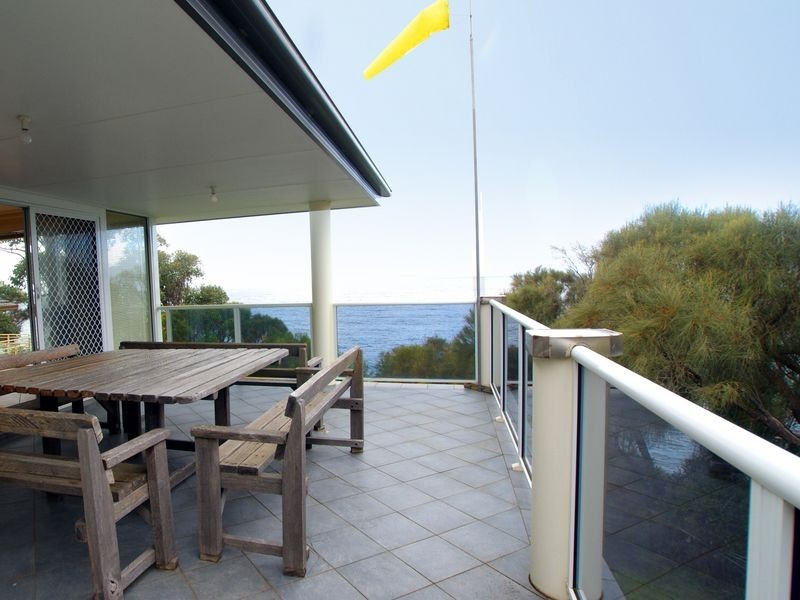 38 Iluka Avenue, Malua Bay NSW 2536