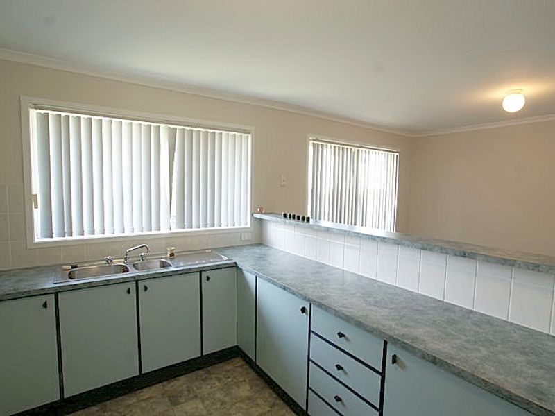 14 Wentworth Avenue, Sunshine Bay NSW 2536