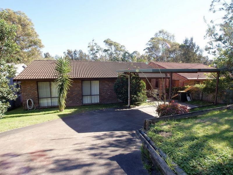 102 Country Club Drive, Catalina NSW 2536