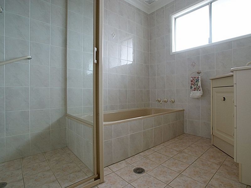 11 Calga Crescent, Catalina NSW 2536