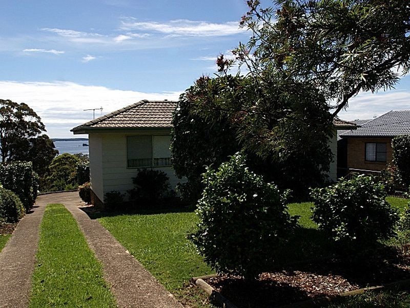 11 Calga Crescent, Catalina NSW 2536