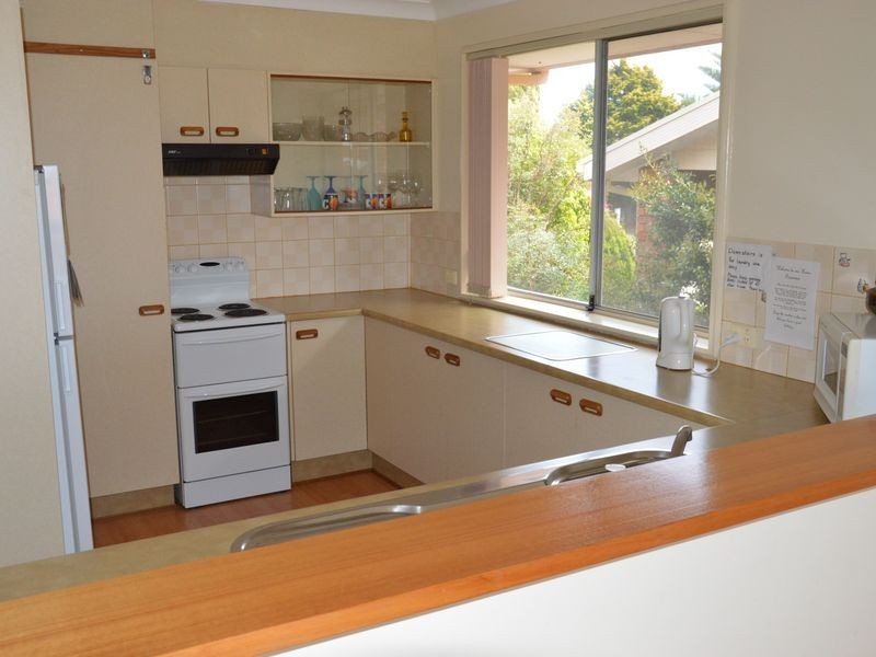 15 Calton Road, Batehaven NSW 2536