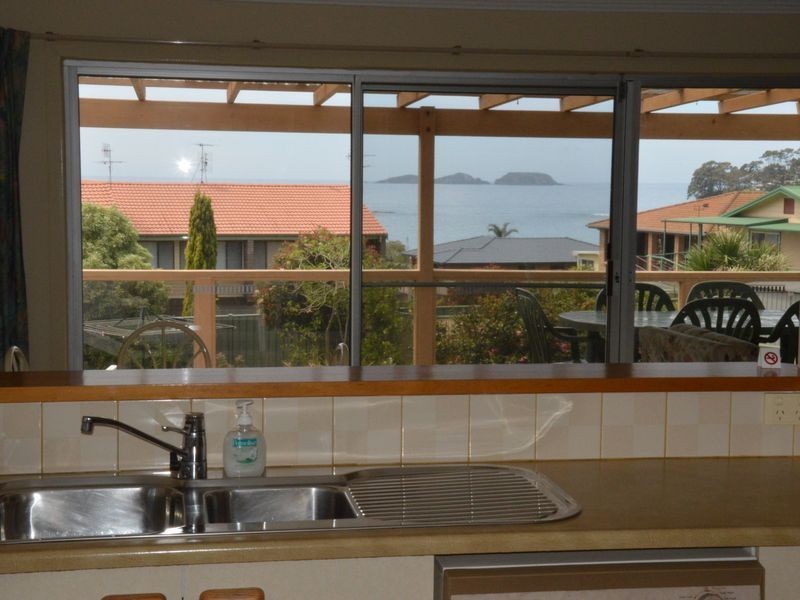 15 Calton Road, Batehaven NSW 2536