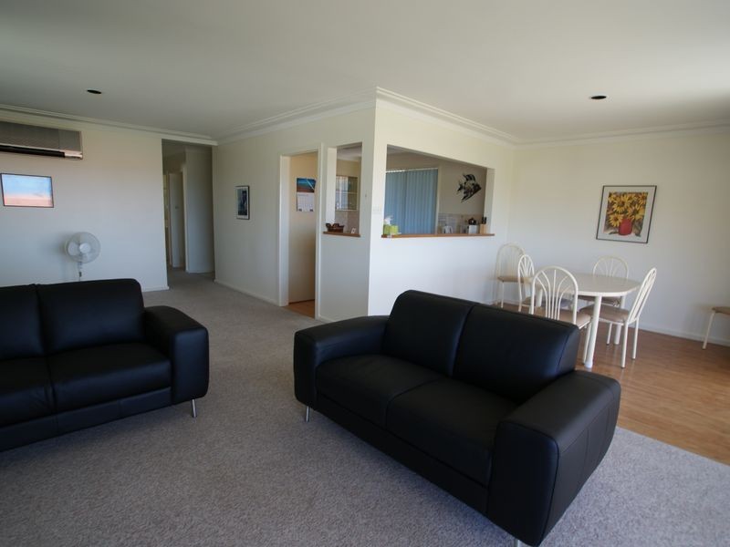 15 Calton Road, Batehaven NSW 2536